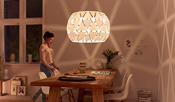 Philips lanza al mercado sus lámparas inteligentes multicolor para los  hogares • CASADOMO