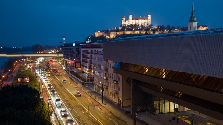 Bratislava se mění na chytré město s LED